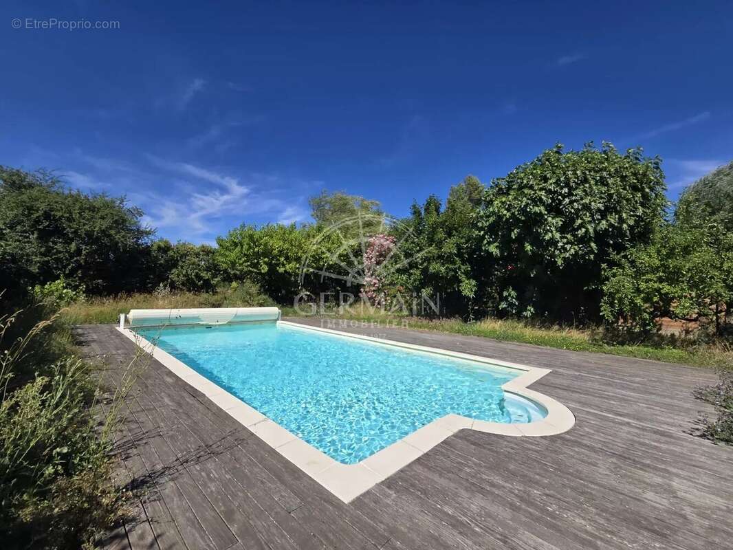 Maison de plain pied avec piscine et garage - L'Isle sur la Sorgue - photo 2