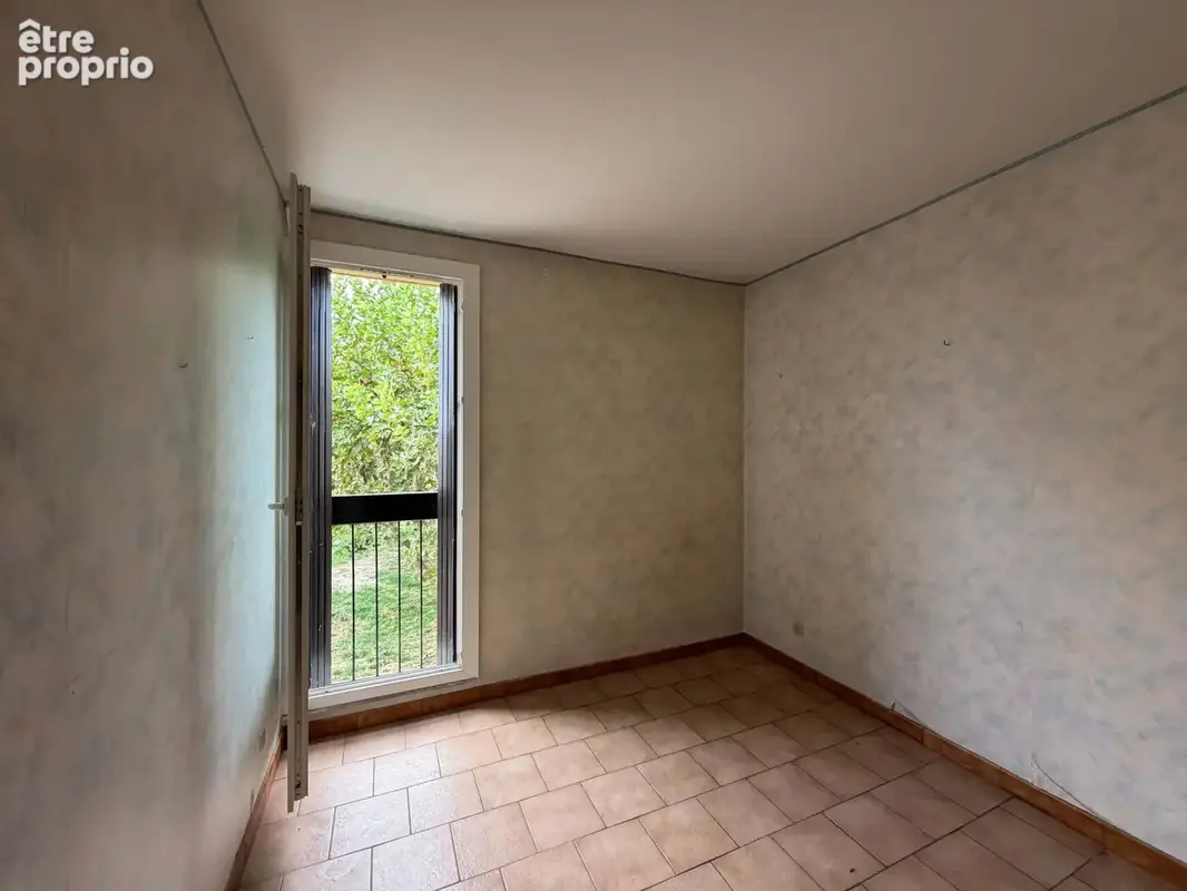 Appartement 4 pièces 73 m² à vendre à Arles (13200) - photo 4