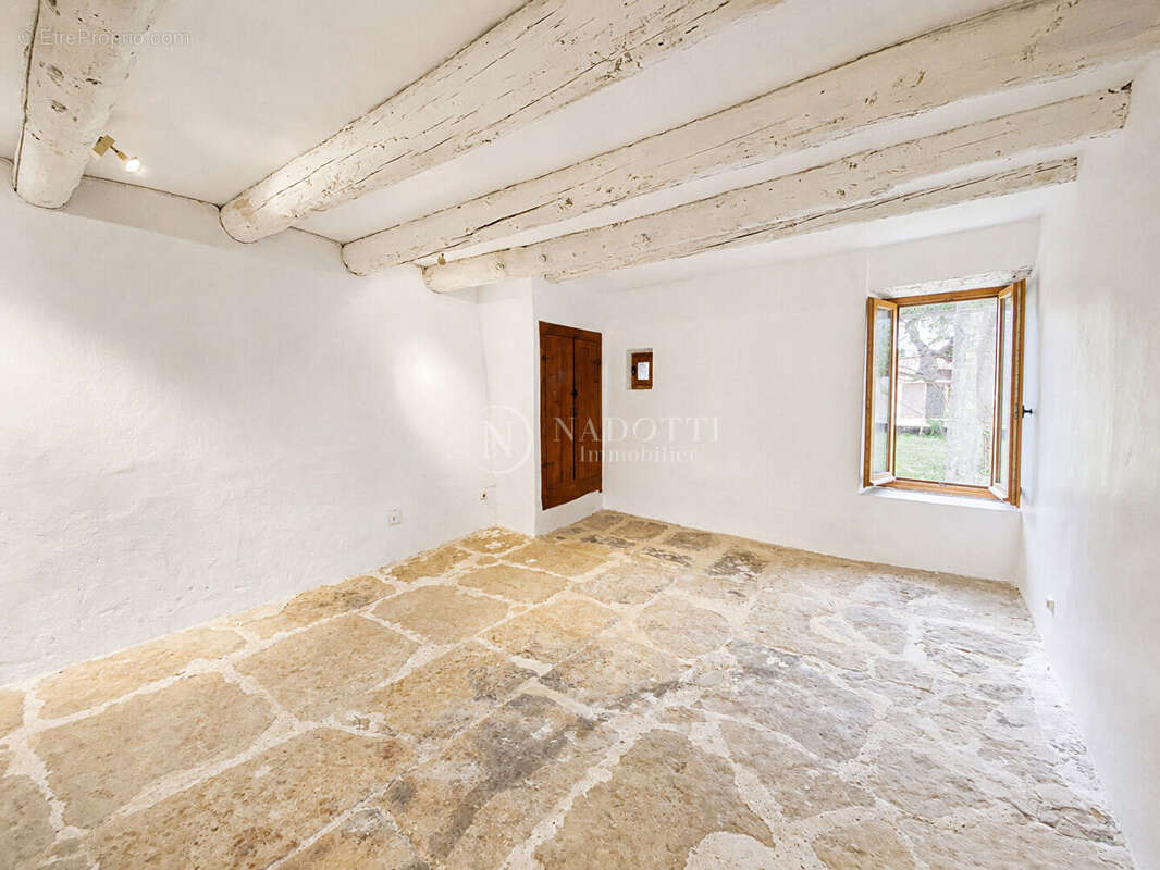 Mas  à Gordes, dans un hameau à proximité de toutes les commodités - photo 7