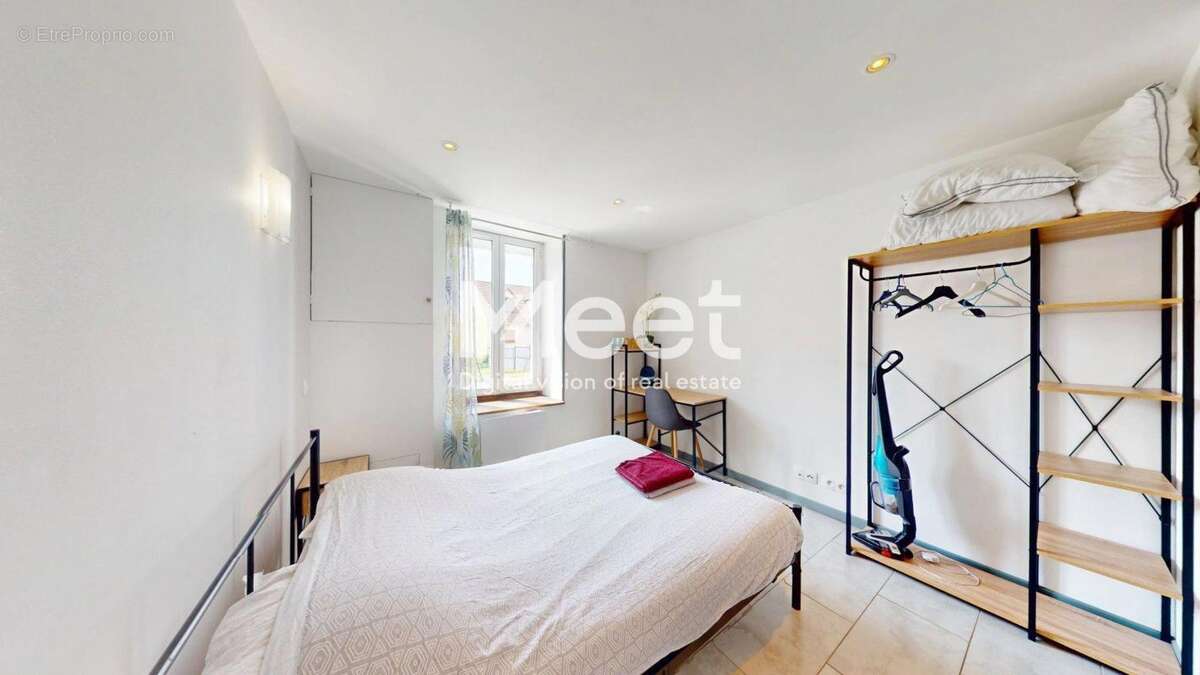 Appartement à MONETEAU