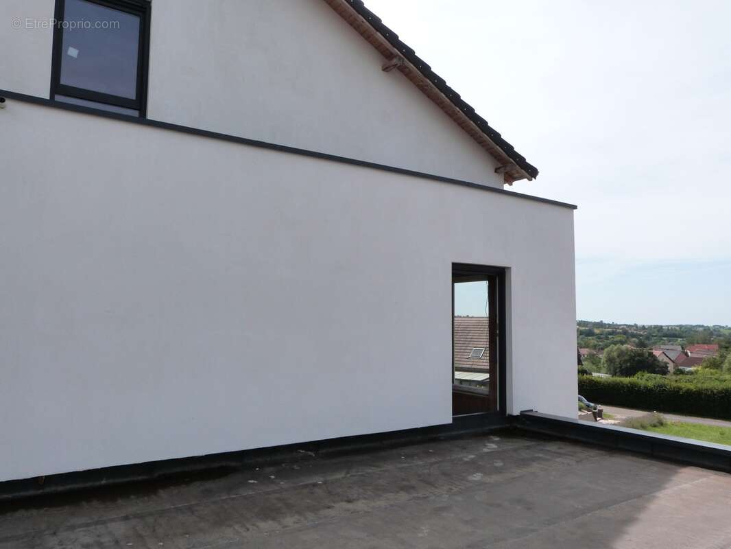 Dpt Moselle (57), à vendre proche de SARREGUEMINES appartement T5 de 104 m² - photo 6