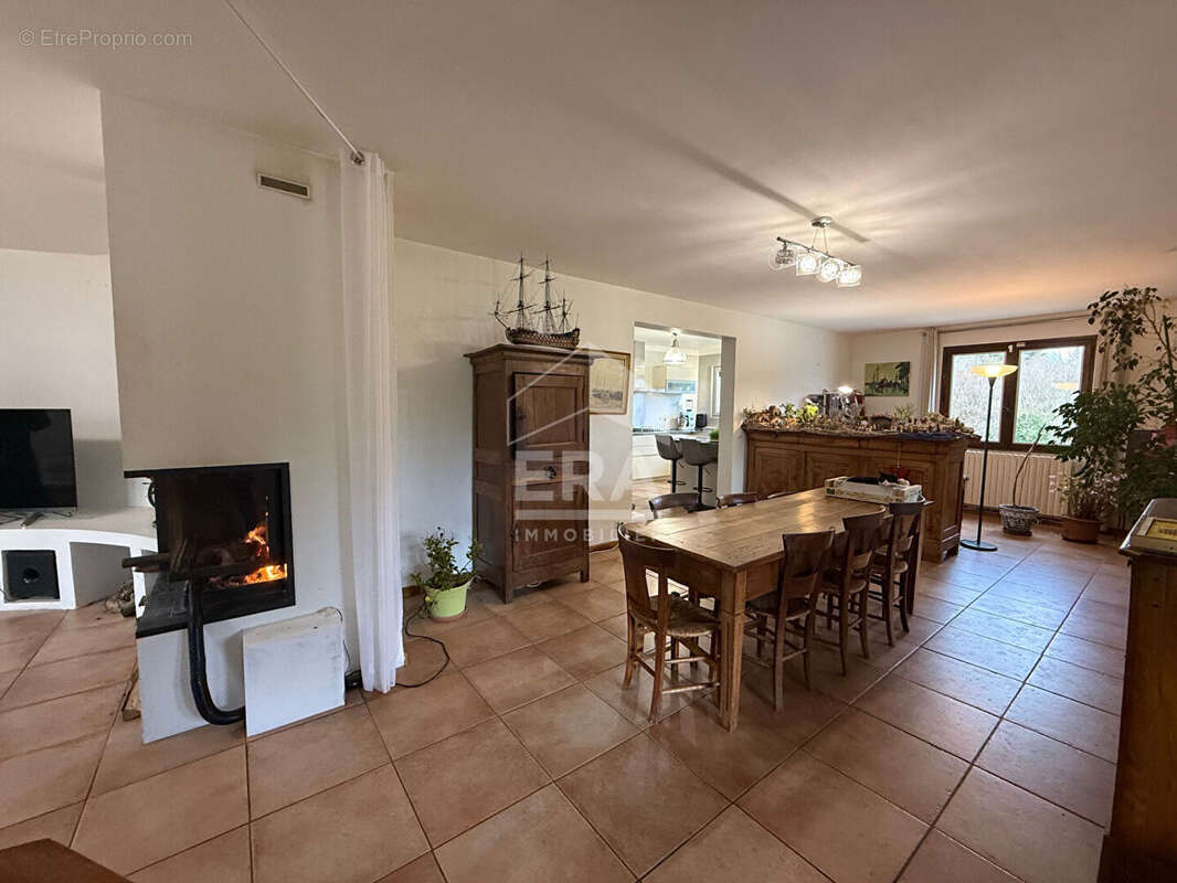 Maison à ROQUEVAIRE