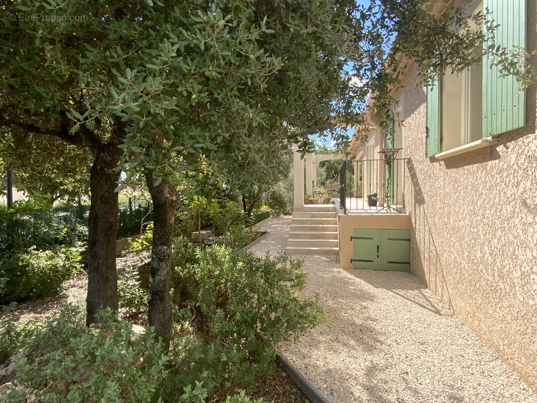 Maison à UZES