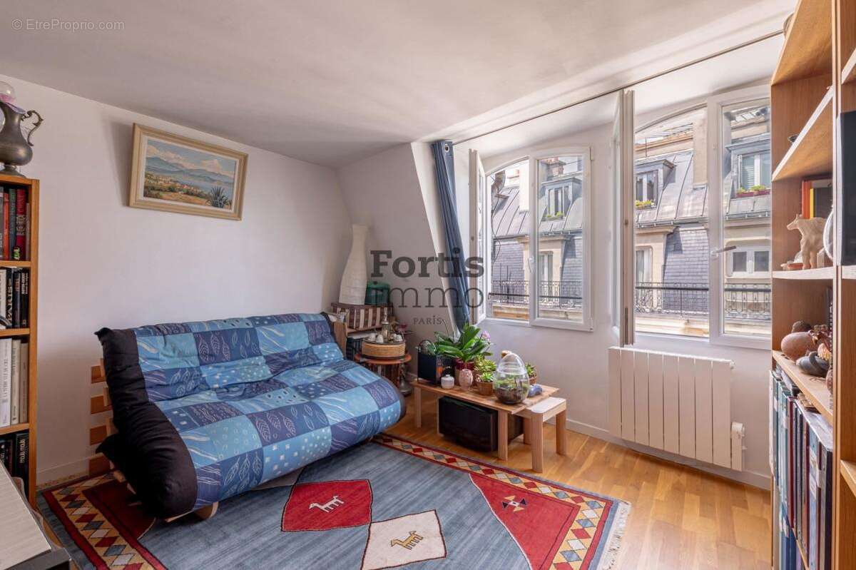 Appartement à PARIS-2E