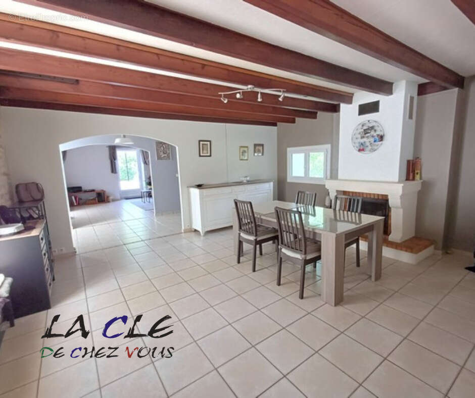 Maison à BECELEUF