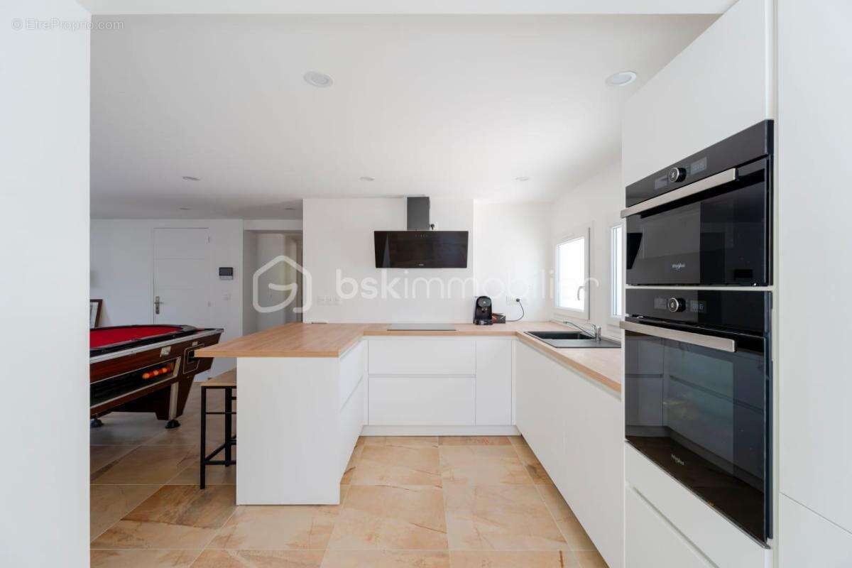 Appartement à SIX-FOURS-LES-PLAGES