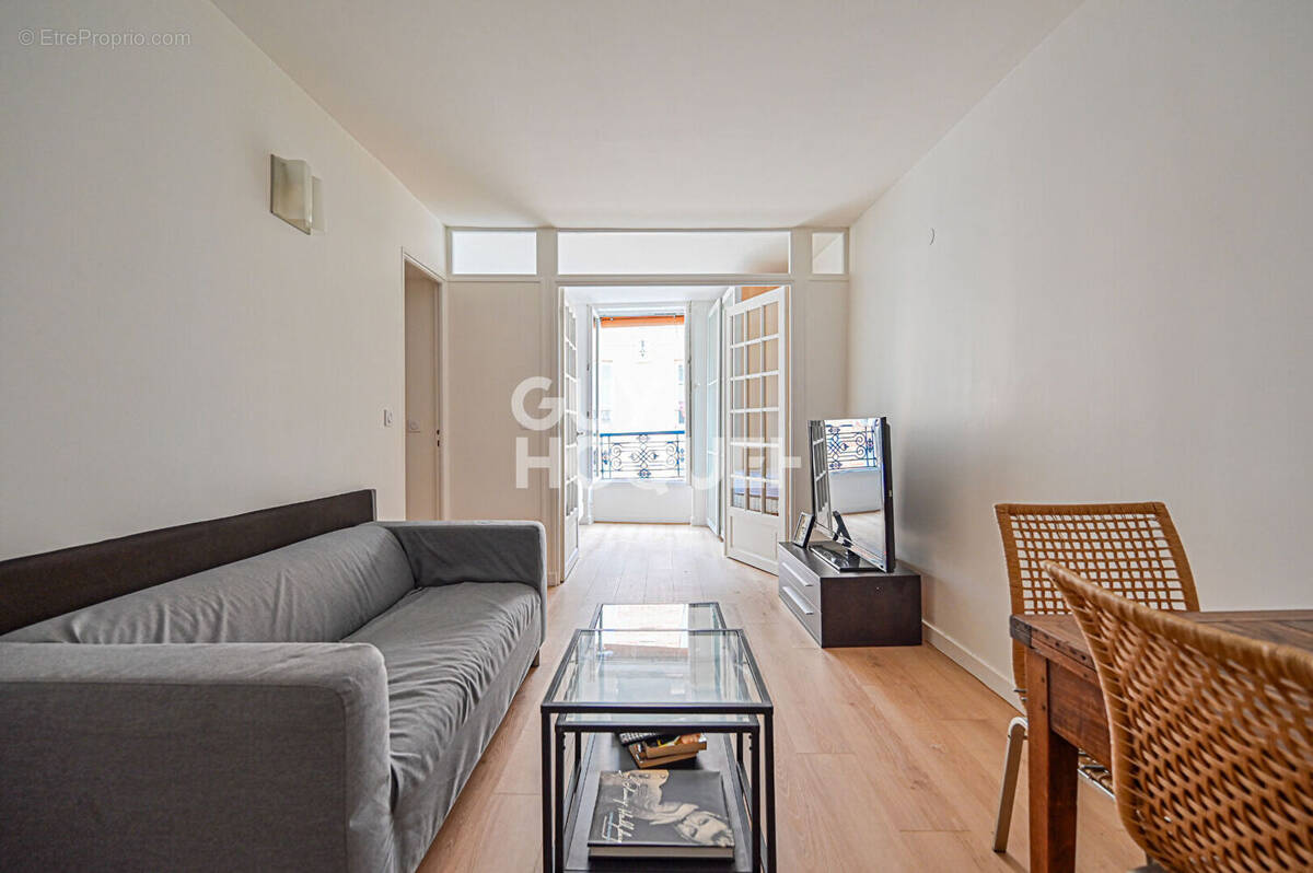 Appartement à PARIS-11E