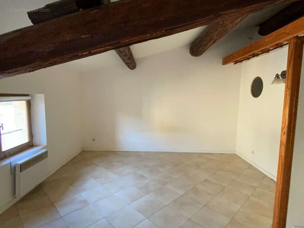 Appartement à UZES
