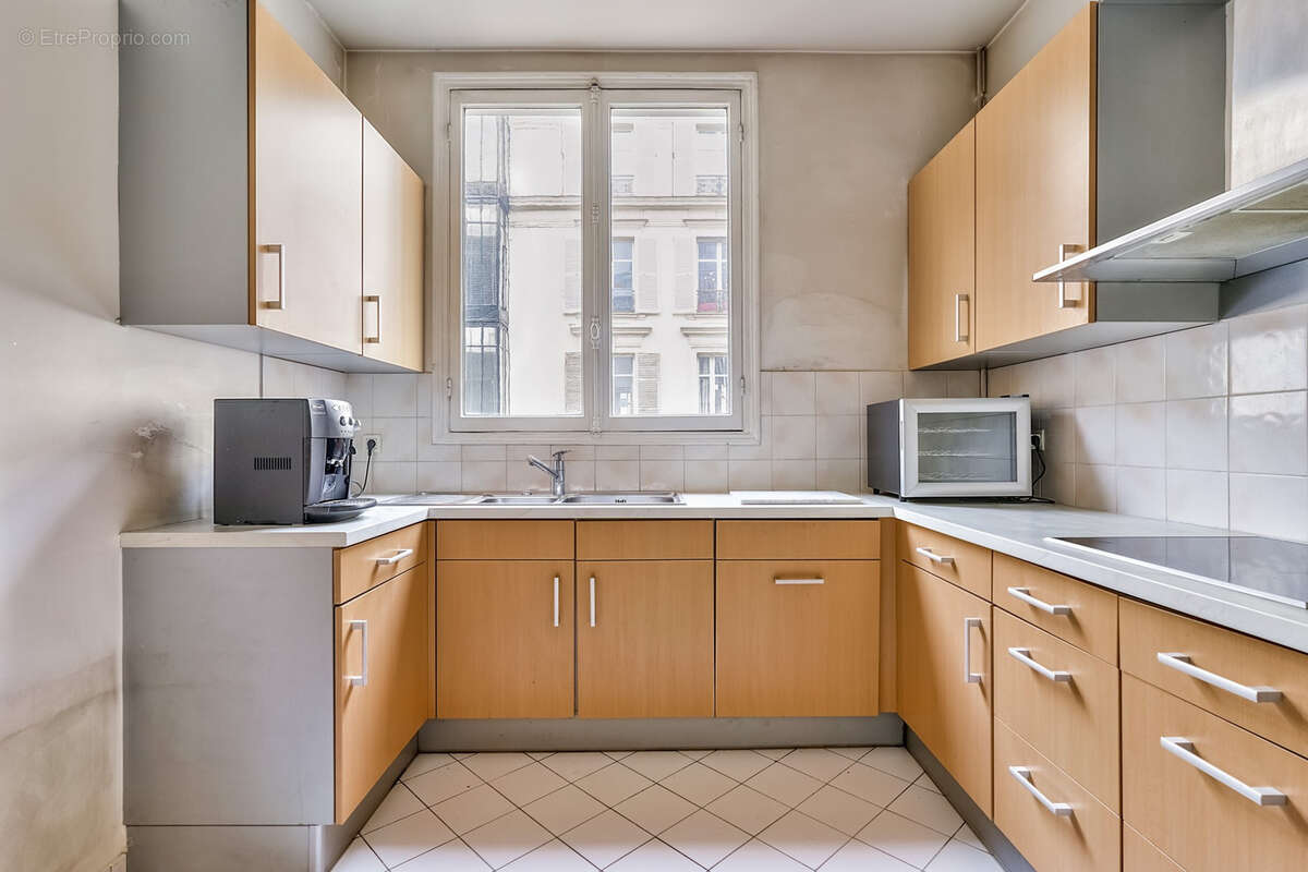 Appartement à PARIS-17E