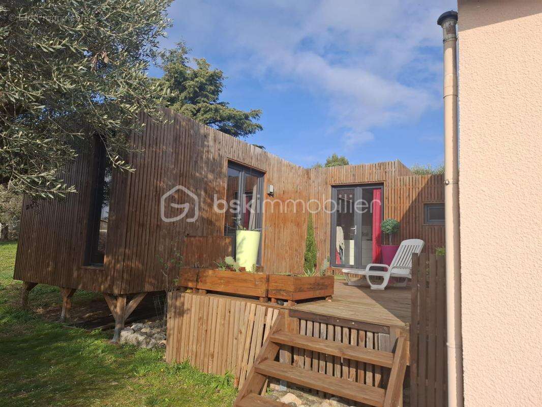 Maison à SAINT-QUENTIN-LA-POTERIE