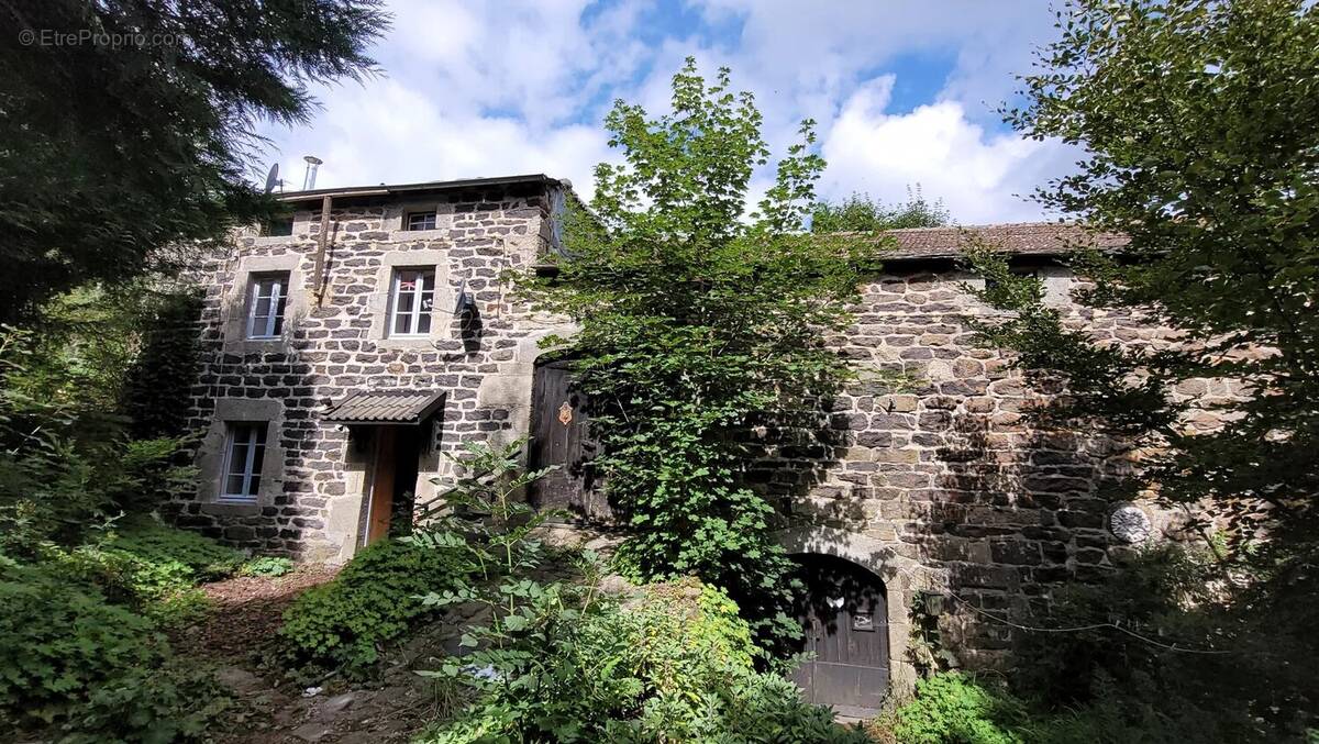 Maison à LES VASTRES