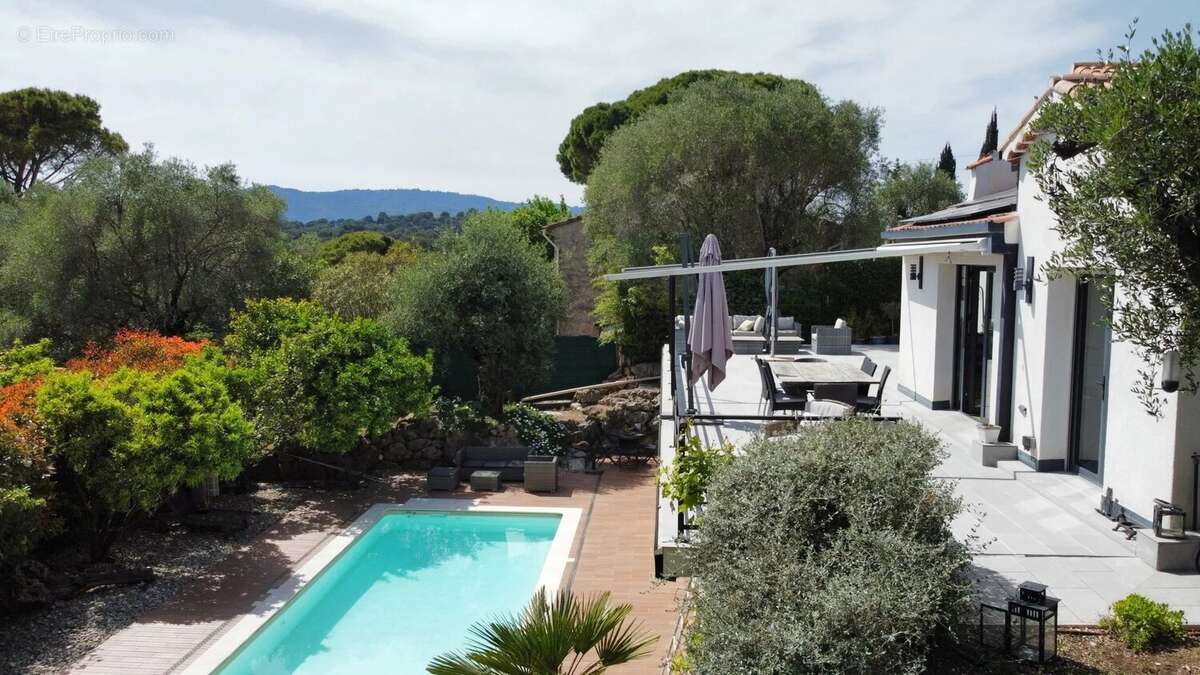 Maison à MOUGINS