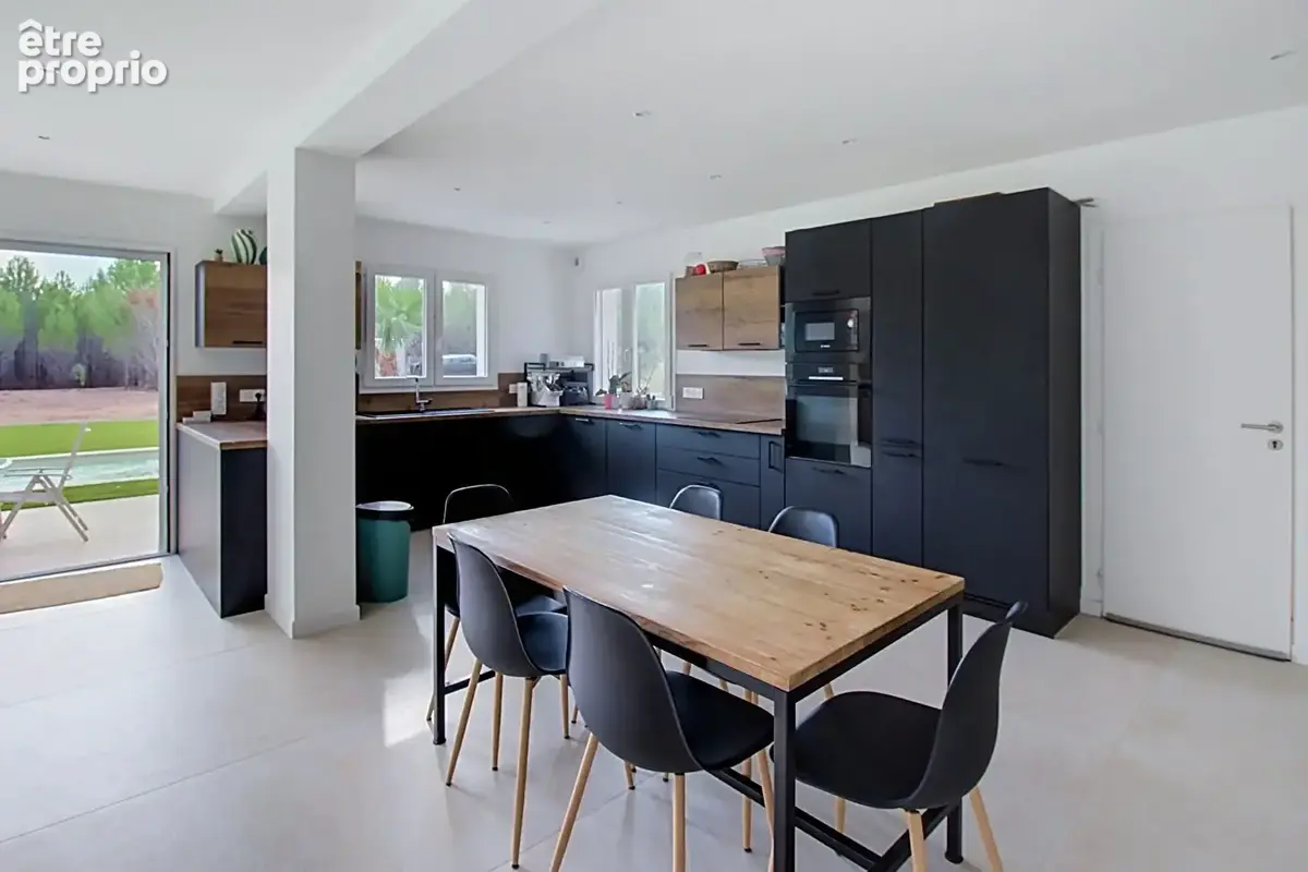 A VENDRE ! Villa neuve 5 chambres de 140 m² avec piscine et garage - VIDAUBAN - photo 5