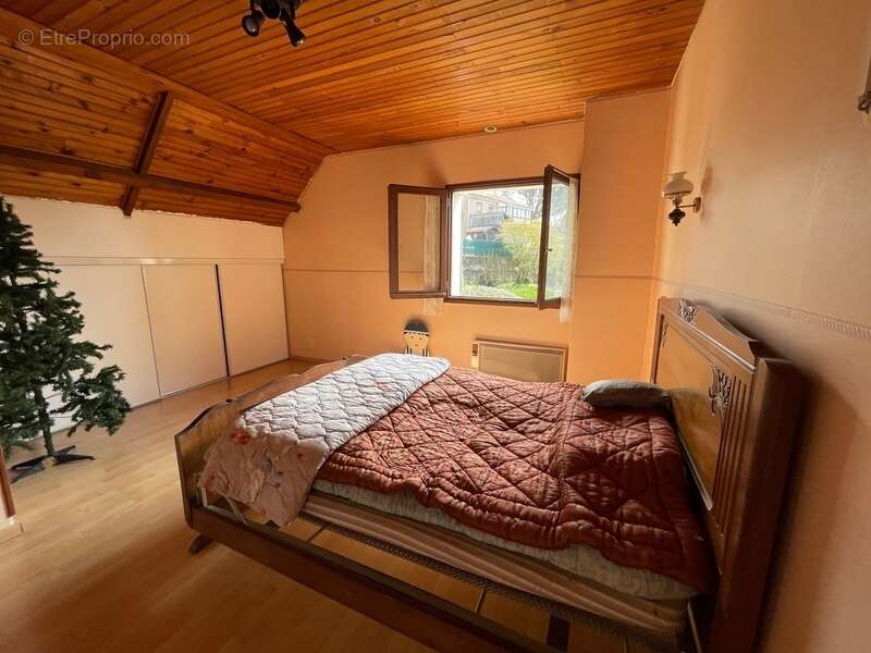 Maison à DECAZEVILLE