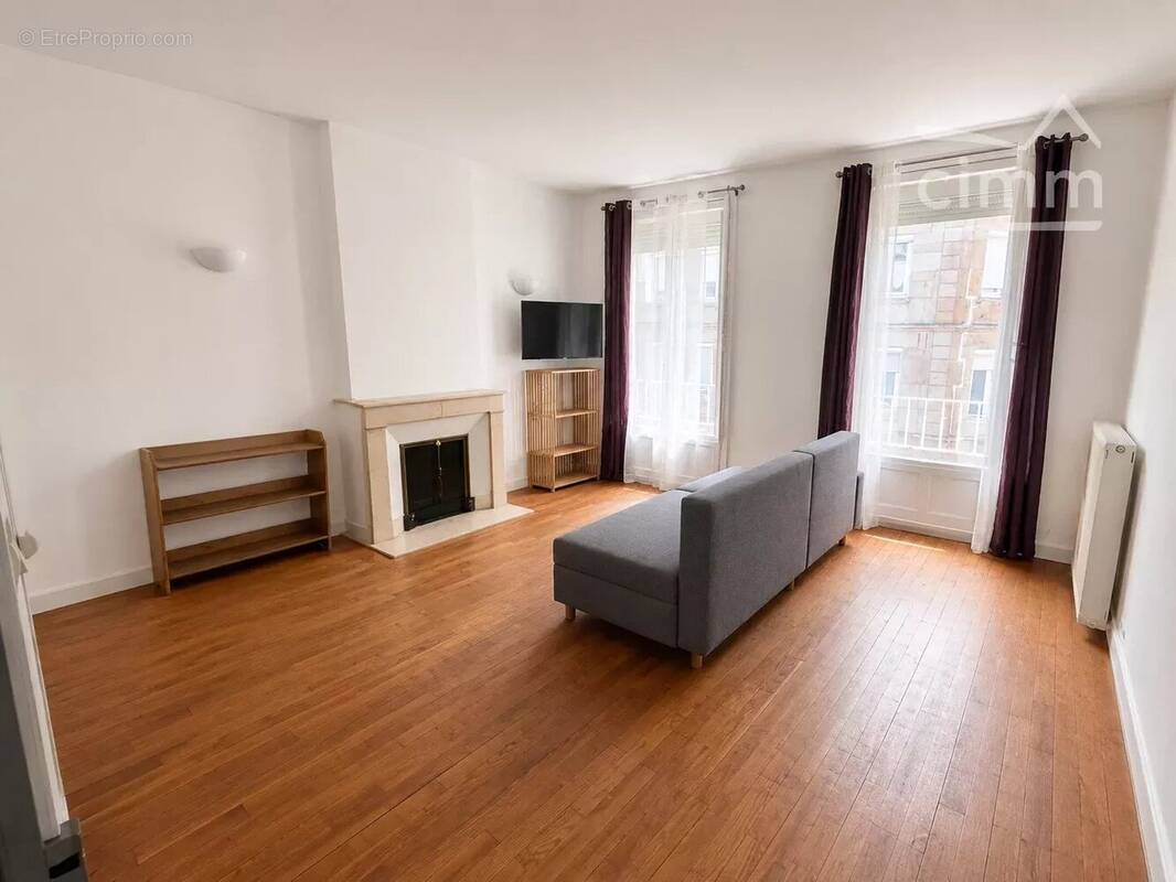 Appartement à SAINT-ETIENNE