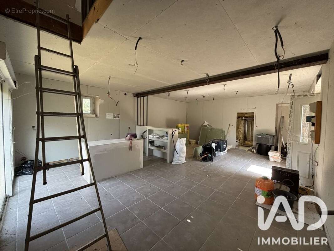 Maison 84 m² à Chouday  - photo 3