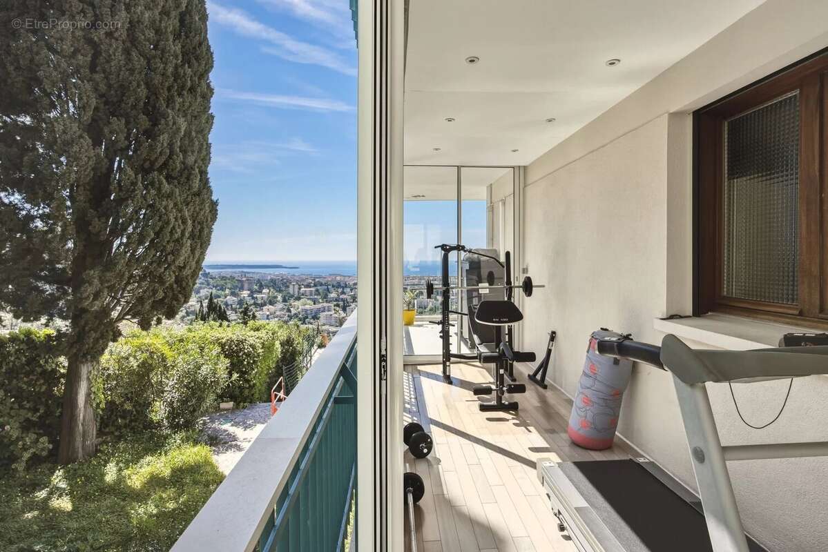 Appartement à LE CANNET