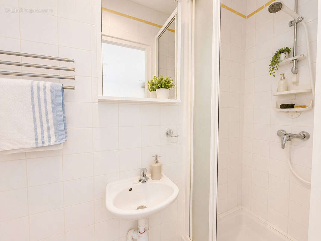 Localisation - calme - etage eleve - lumineux - vue degagee - photo 7