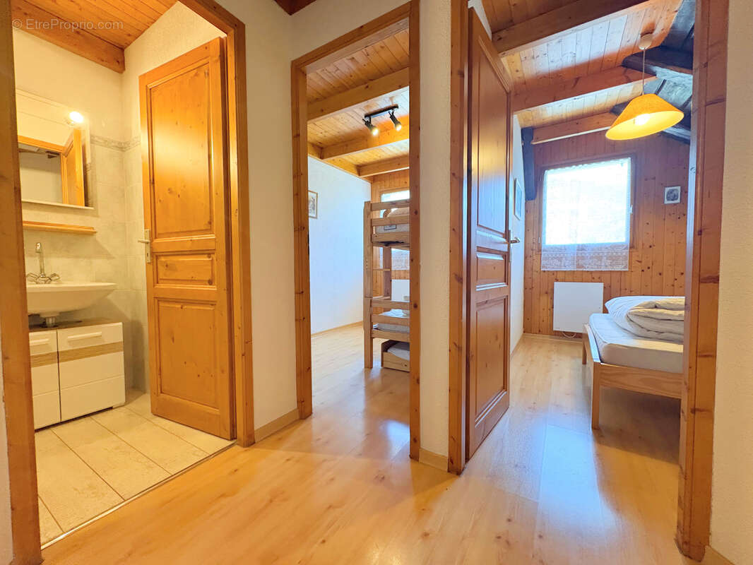 Appartement à MORILLON