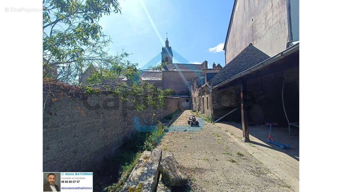 Ensemble immobilier mixte 420 m² – Centre-ville de Châteauneuf-du-Faou - photo 15