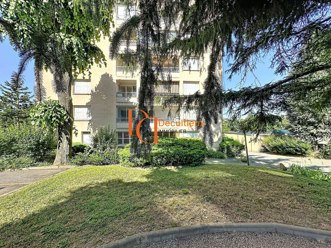 Appartement à SAINTE-FOY-LES-LYON