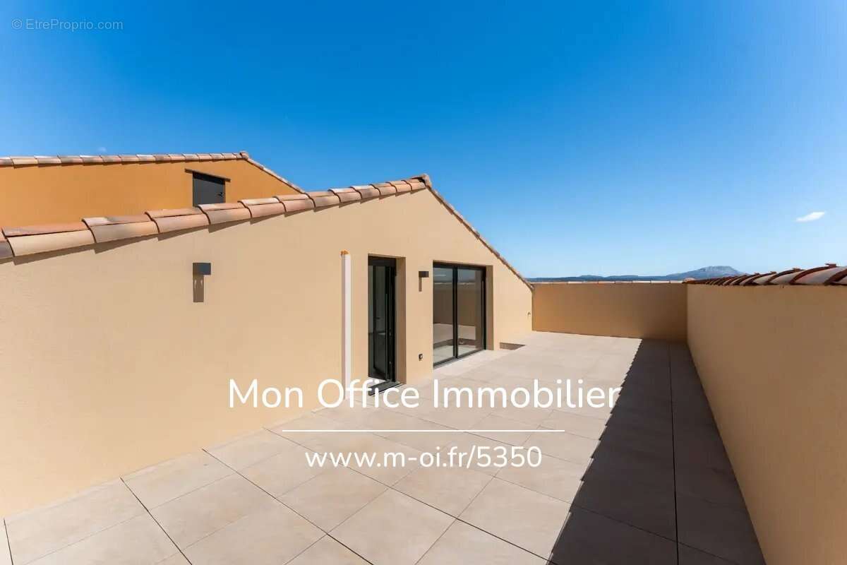 Référence : 6848-MAC - Appartement Duplex en dernier étage - 3 chambres - Terrasse 50m2 - Vue Sainte Victoire - photo 8