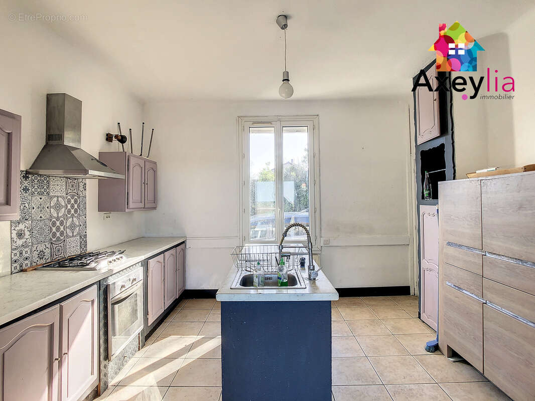 Maison à PERRIGNY-SUR-LOIRE