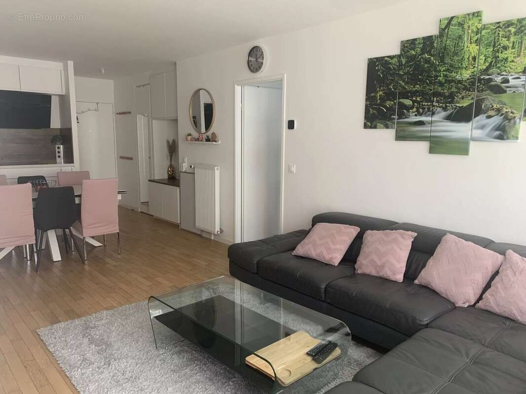 Appartement 76 m² à Voisins-Le-Bretonneux  - photo 3