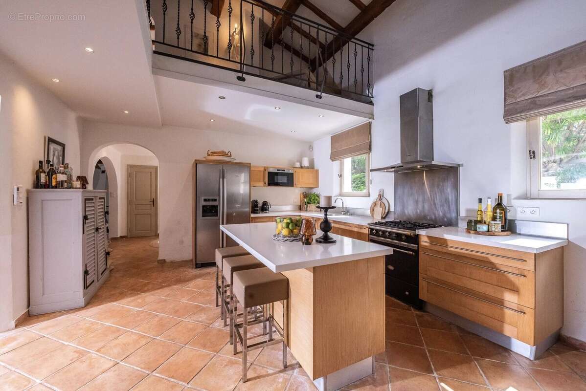 Maison à LES ADRETS-DE-L'ESTEREL