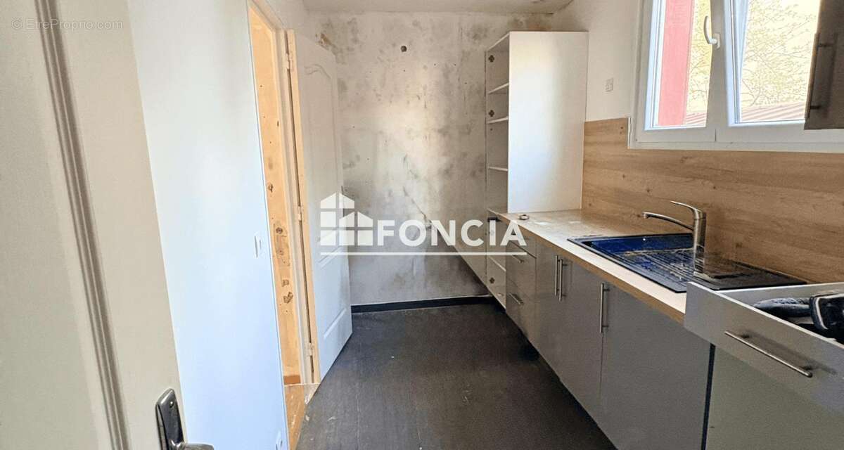 Appartement à LES PAVILLONS-SOUS-BOIS