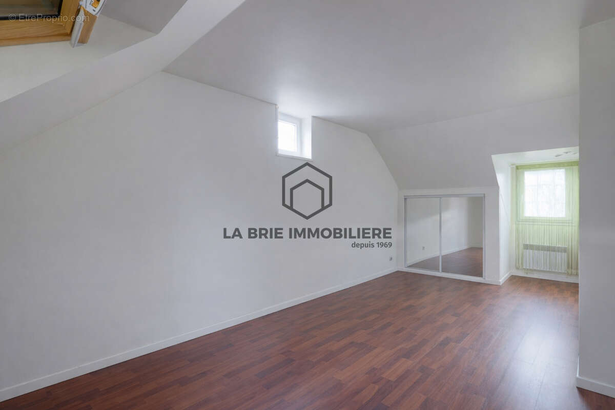 Maison à MAROLLES-EN-BRIE