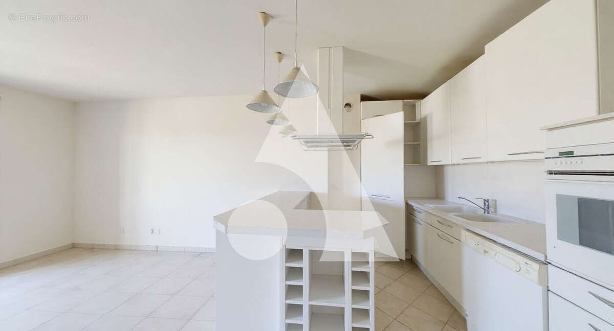 Appartement à LA GARENNE-COLOMBES