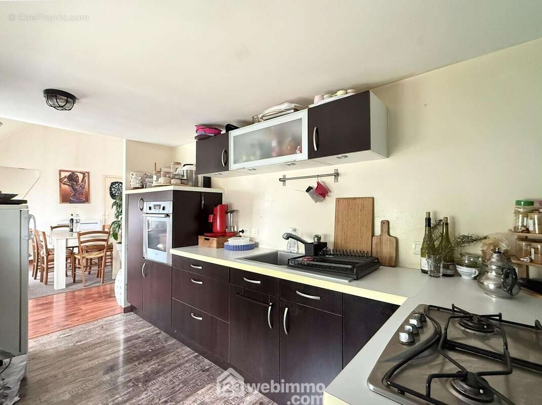 Commerce à TREDREZ-LOCQUEMEAU