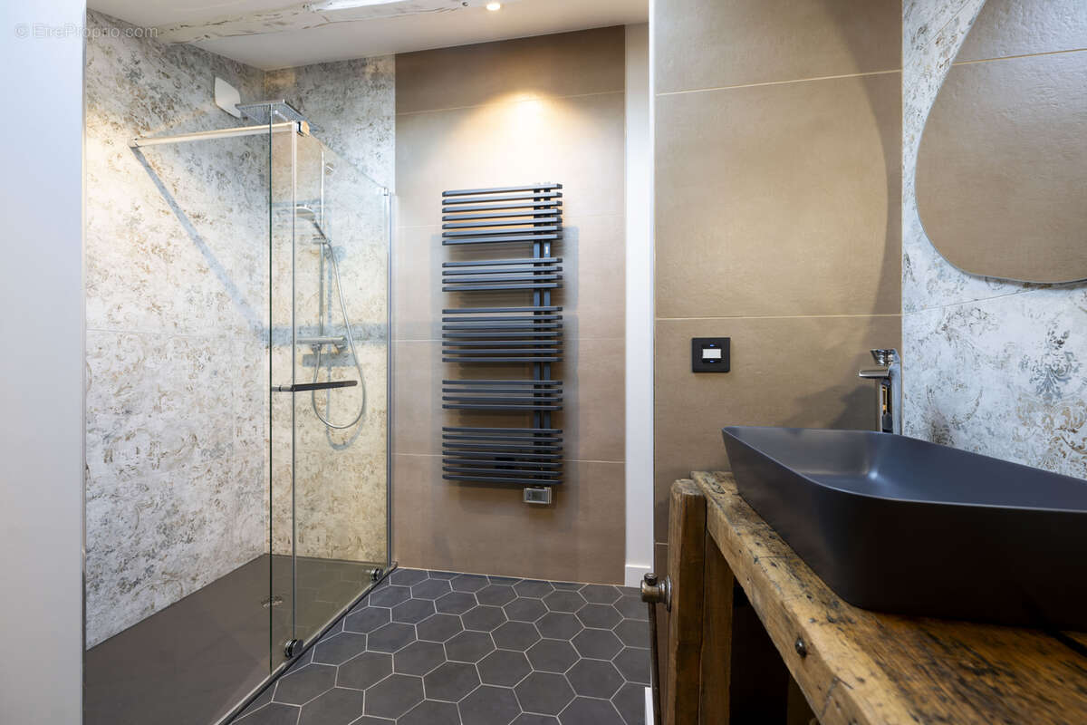 Maison à SAINT-BONNET-DE-MURE