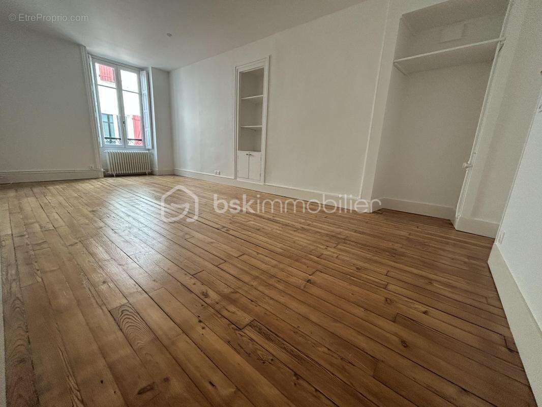 T2 rénové centre historique de Saint Jean de Luz - photo 2