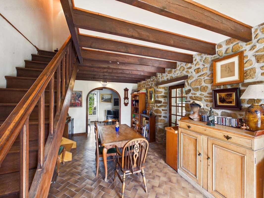 Maison en pierre  avec maison d'amis indépendante dans un hameau paisible - photo 4