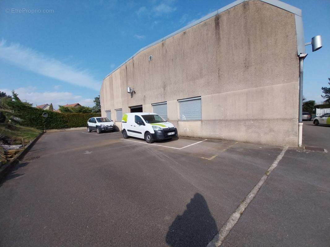 Commerce à PERRIGNY-LES-DIJON
