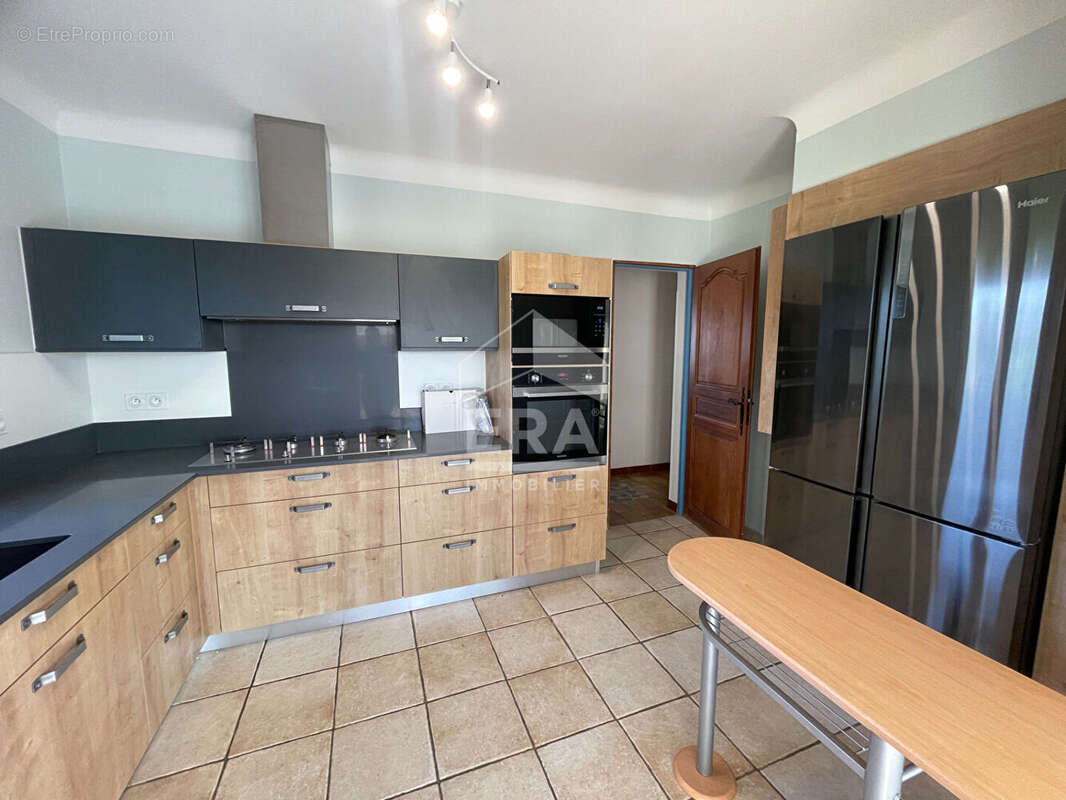 Maison à MONTEGUT-ARROS