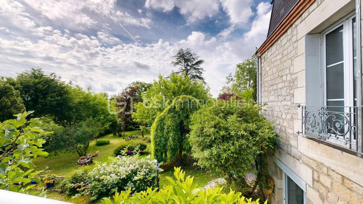 Une maison de caractère avec piscine intérieur au cœur d’un environnement paisible - photo 25