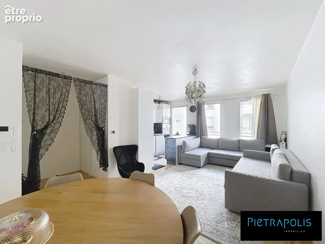 Appartement 64 m² à Drancy  - photo 1