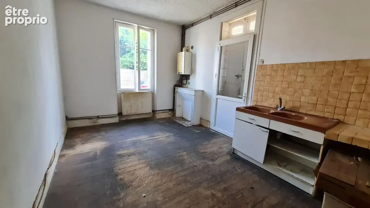 24400  Mussidan Maison  style année 30 proche centre ville.  5 pièces 135 m2 dépendance et jardin - photo 4