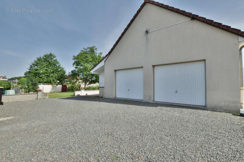 Maison à LA CHAPELLE-D'ALIGNE
