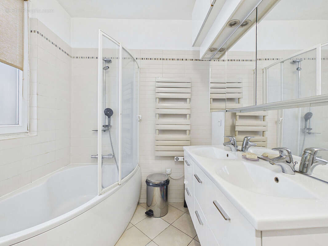 Appartement à PARIS-9E