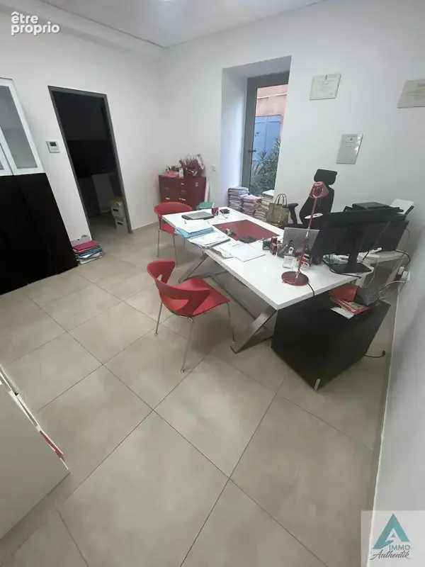 Commerce à AURIOL