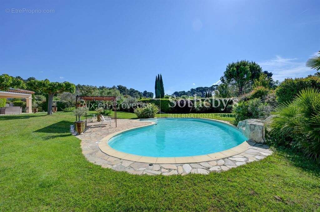 Maison à BOUC-BEL-AIR