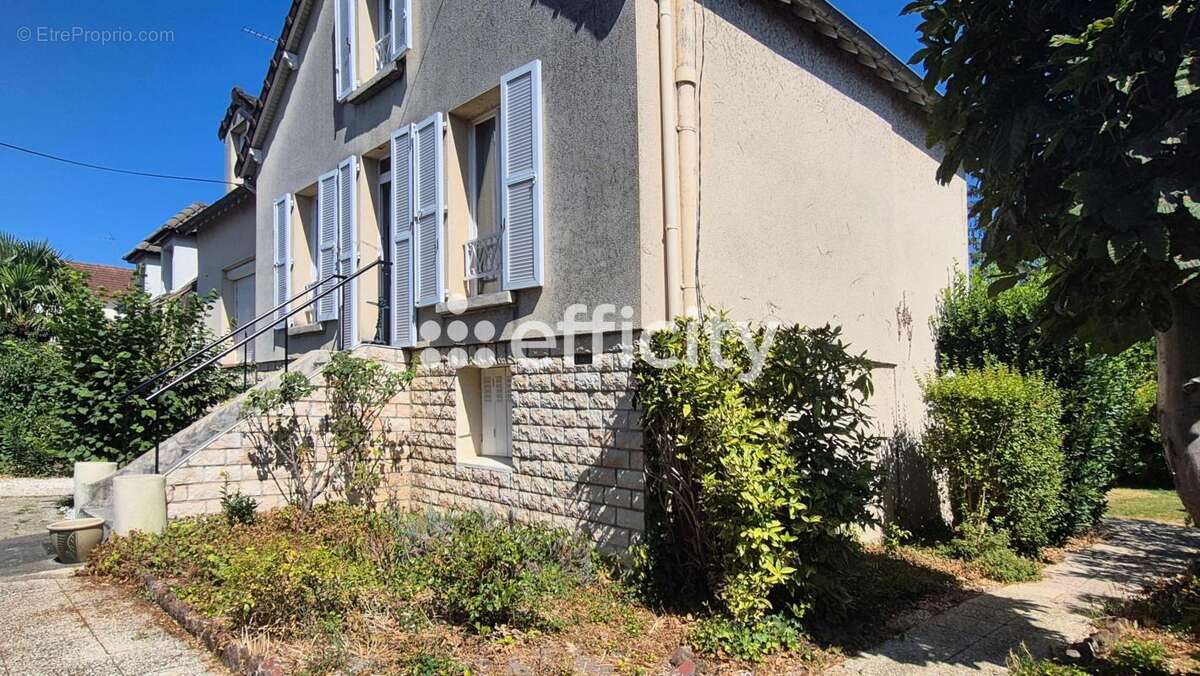 Maison 109 m² à Chelles  - photo 2