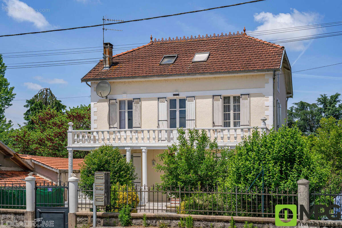 Maison à SAINTE-LIVRADE-SUR-LOT