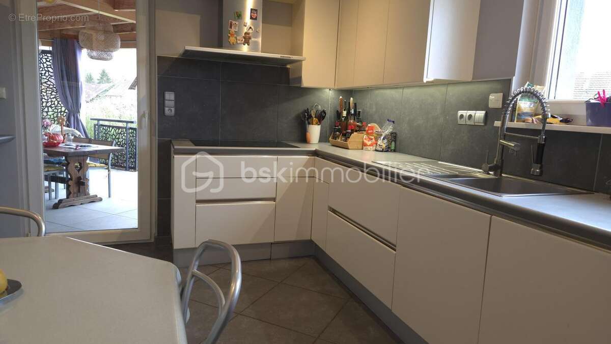 Rare à Fislis ! Maison familiale 154 m² avec piscine et grands espaces - photo 12