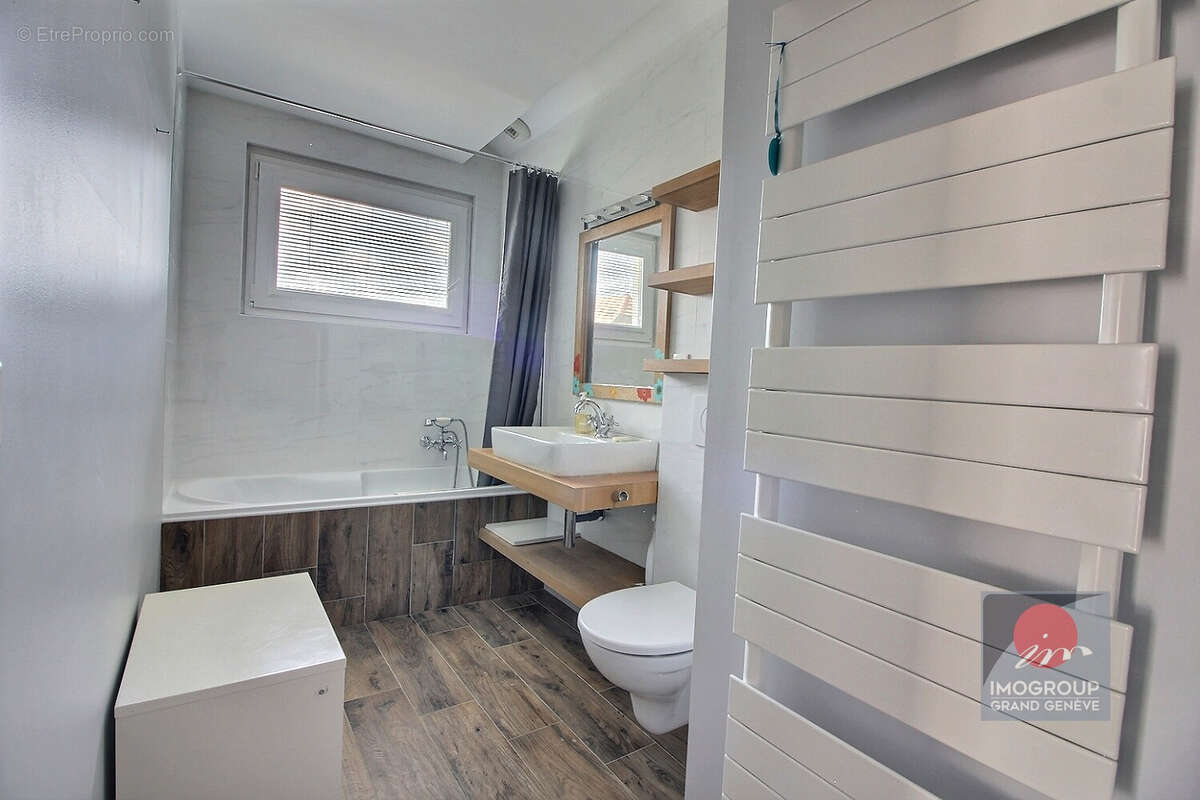 Maison à CHENS-SUR-LEMAN