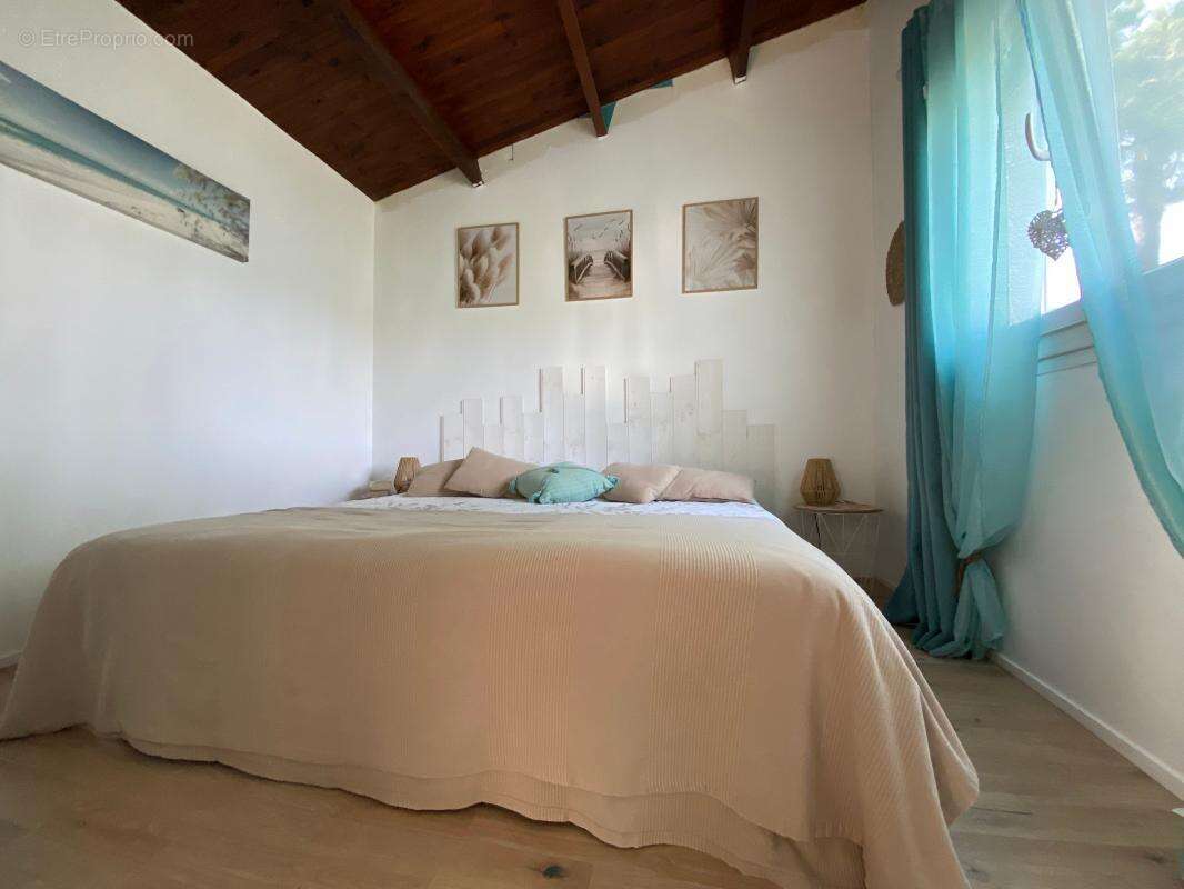 Maison à LES MATHES